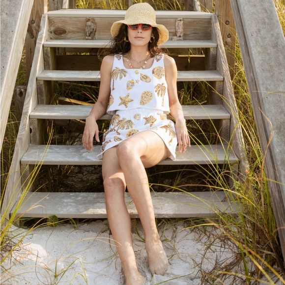 NWT QUEEN OF SPARKLES White & Gold Sequin Shell tank and skort SET! 🐚  ✨ - Picture 5 of 10